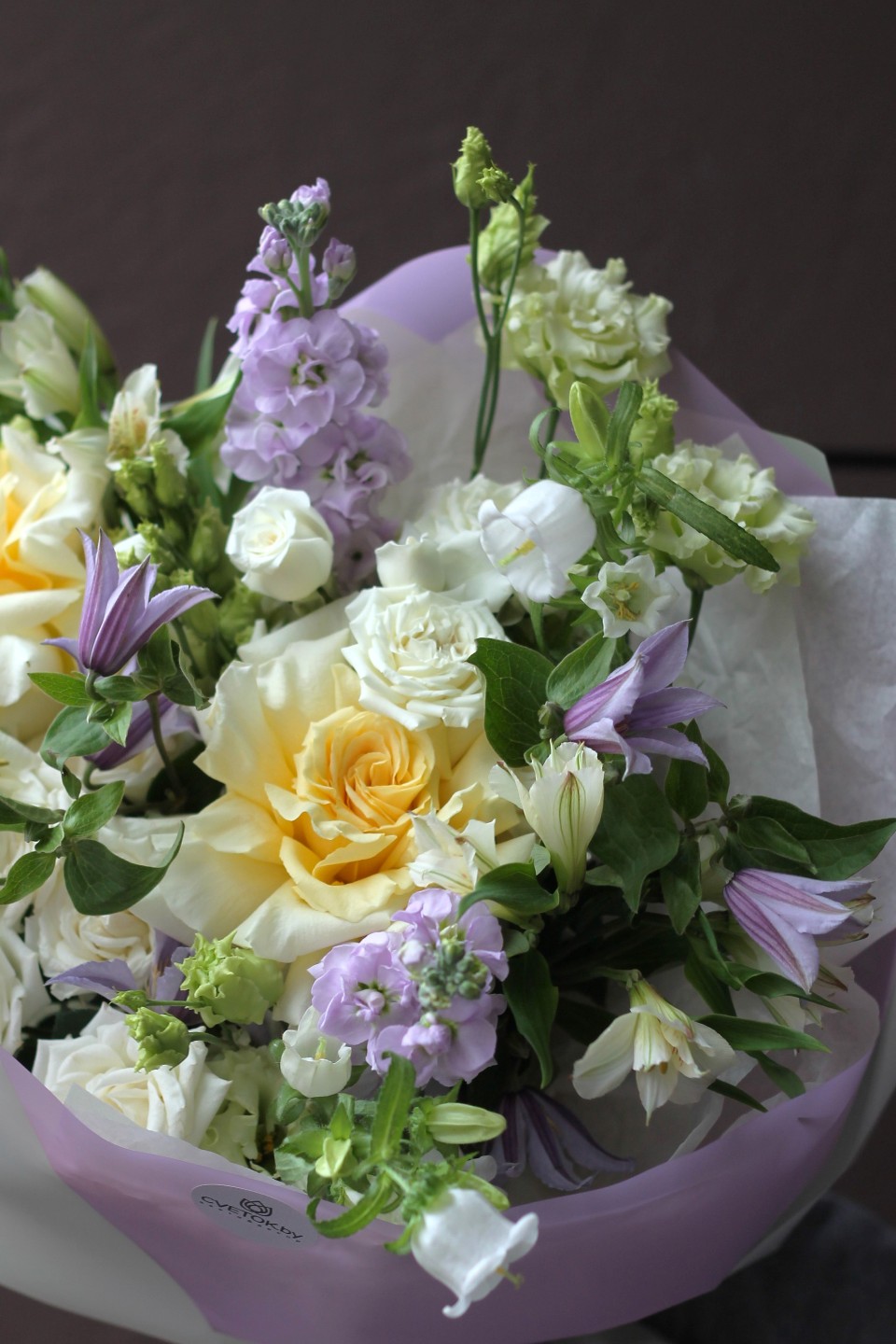 Букет Магнолия - с добавлением зелени