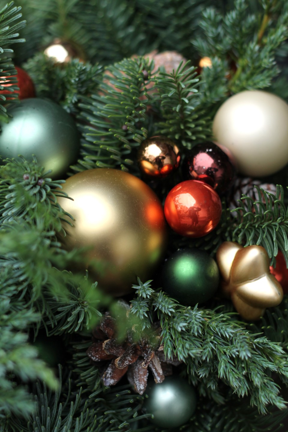 Новогодняя композиция Лошадка - с добавлением зелени