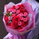 Букет с французской розой Малиновая Сказка - с добавлением зелени - миниатюра 