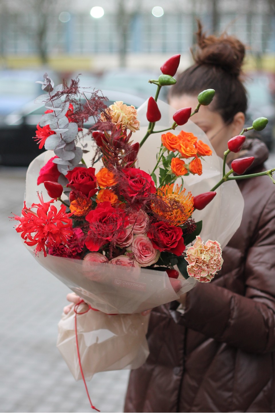 Букет Красный Малахит - с добавлением зелени