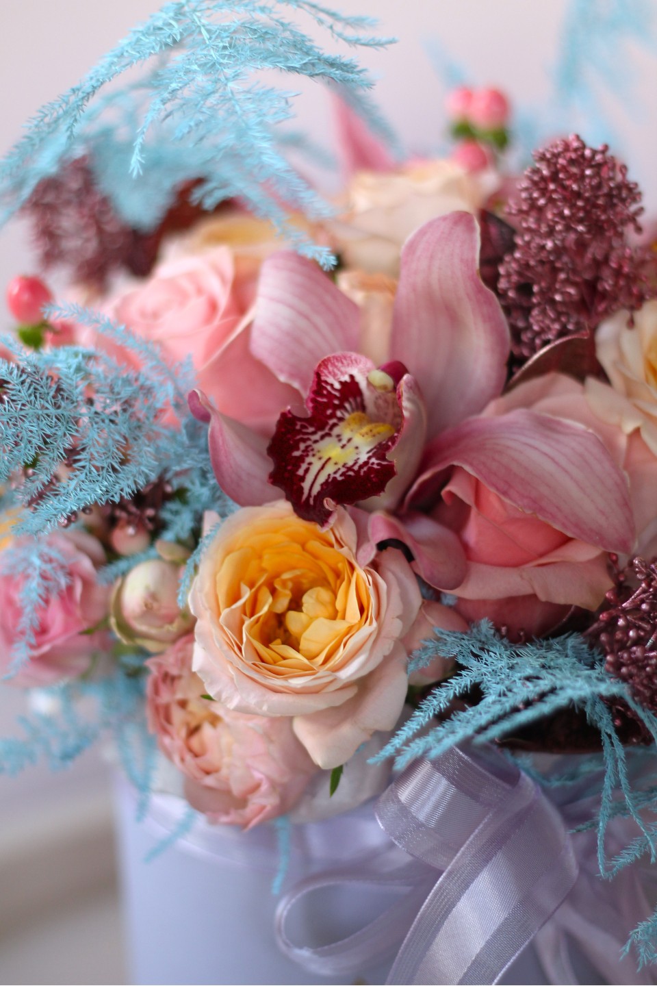 Коробочка с орхидеей цимбидиум Виктория - с доставкой по Минску