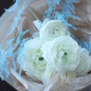 Букет с ранункулюсами Зимний Ангел - для женщины/молодой пары - миниатюра