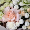 Букет с кустовой хризантемой Ньютон Мелодия Сердца - с доставкой по Минску - миниатюра