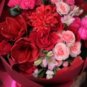 Букет с красным Амариллисом Аромат Любви - подарочное оформление - миниатюра