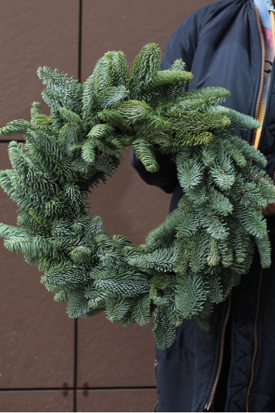 Новогодний венок из Нобилиса