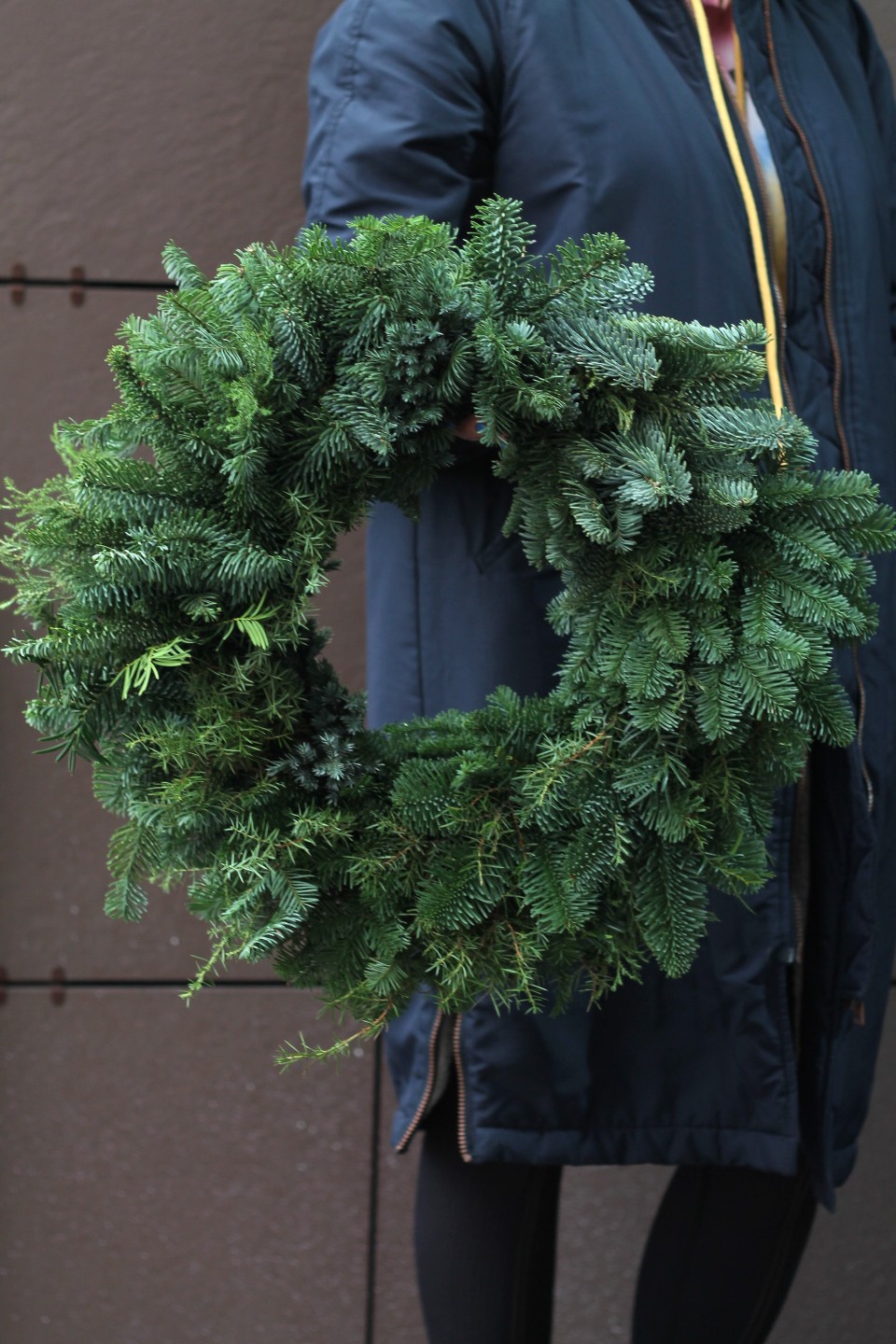 Новогодний венок из Хвои (микс) - с добавлением зелени