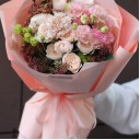 Букет с эустомой Мгновение - с добавлением зелени - миниатюра 