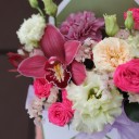 Конверт с орхидеей цимбидиум  Цветочные Чары - с доставкой по Минску - миниатюра