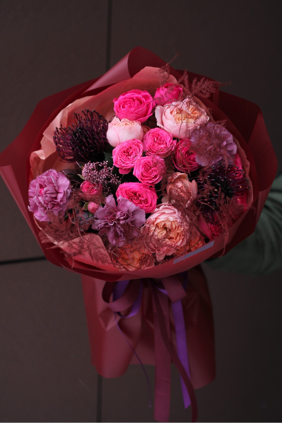 Букет с пионовидной розой Бордовый Блюз