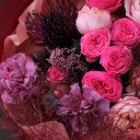 Букет с пионовидной розой Бордовый Блюз - подарочное оформление - миниатюра