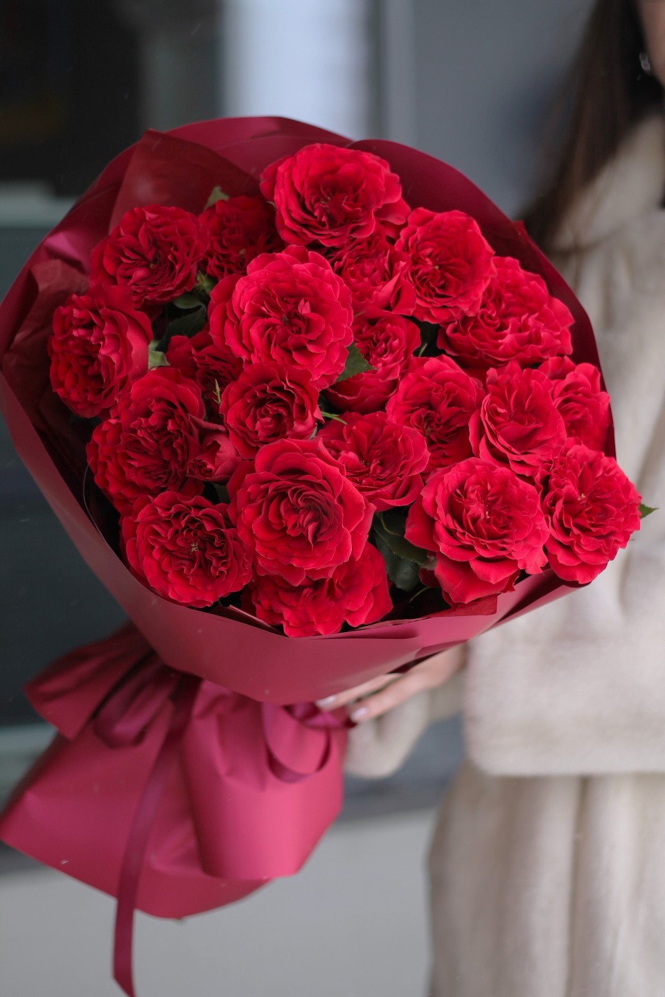 Букет Водопад Алых Роз