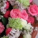 Букет с гвоздиками Вне Времени - подарочное оформление - миниатюра