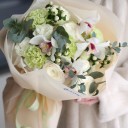 Букет с орхидеей цимбидиум Нежный Мираж - подарочное оформление - миниатюра