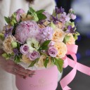 Коробка  с пионами  Кремовая Мечта - быстрая доставка в Минске - миниатюра