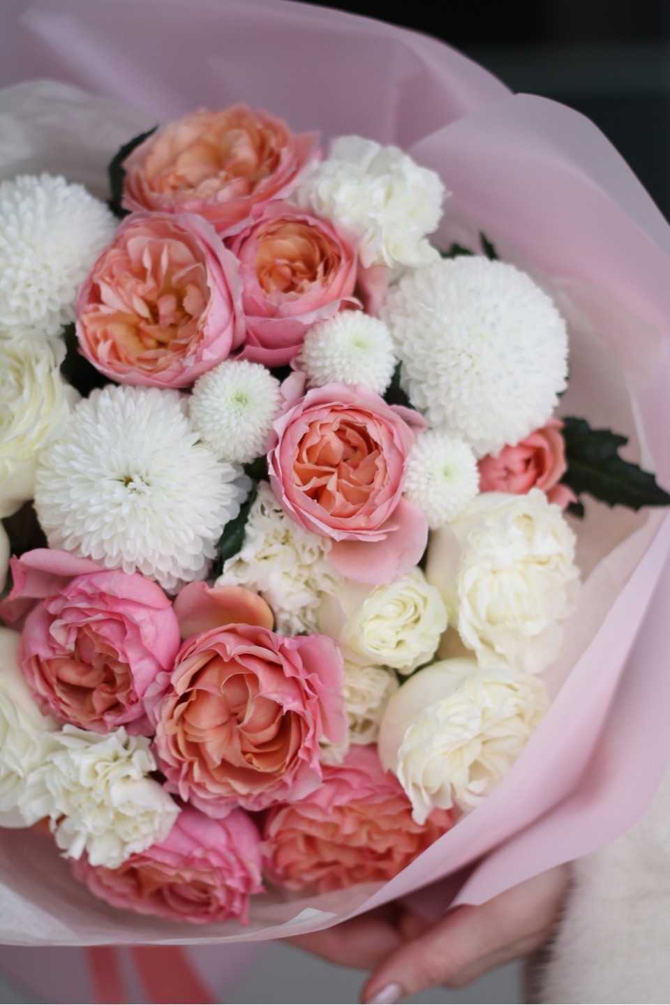 Букет с хризантемой Брызги Шампанского - подарочное оформление