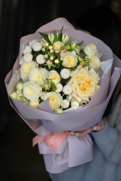 Букет с пионовидными розами "Аливия"