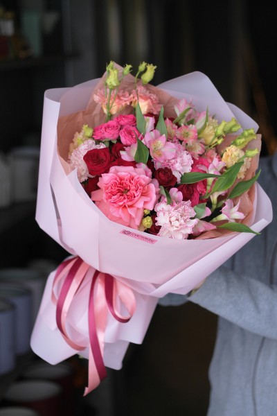 Букет с кустовой розой "Ключик счастья"