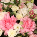 Букет с розами "Цветочные Искры" - подарочное оформление - миниатюра