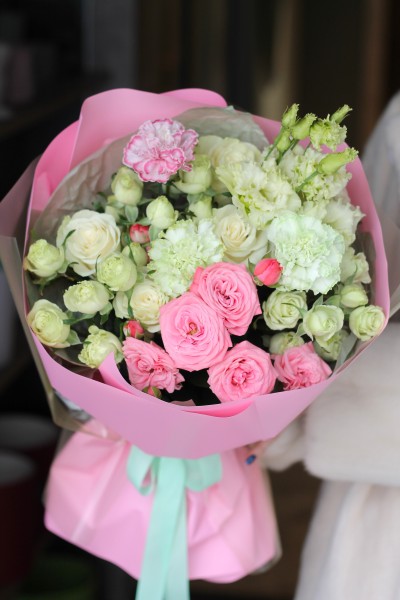 Букет с кустовыми розами "Когда я встретил Тебя"