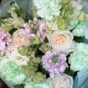 Букет с маттиолой "Облако нежности" - с добавлением зелени - миниатюра 