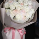 Букет из микса роз "Любимой Девушке" - с добавлением зелени - миниатюра 