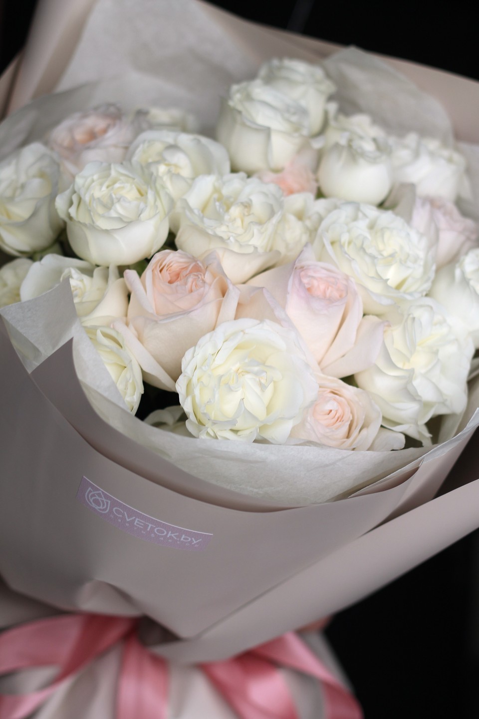 Букет из микса роз "Любимой Девушке" - с доставкой по Минску