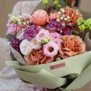 Букет с французскими розами  Цвета Радуги - с доставкой по Минску - миниатюра