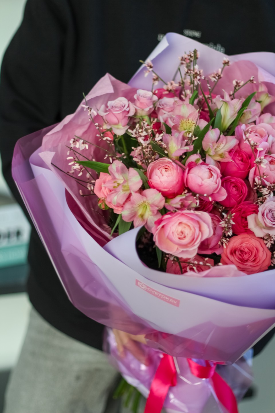 Букет с пионовидными розами Сияющая Любовь - для женщины/молодой пары