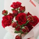 Букет с тюльпанами Драгоценный Рубин - с добавлением зелени - миниатюра 