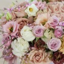 Коробка с кустовыми розами Жемчужные Переливы - с доставкой по Минску - миниатюра