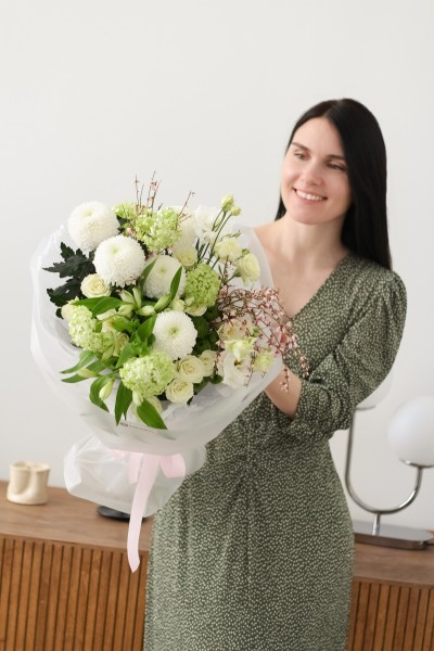 Букет с хризантемой "Белые Ночи"