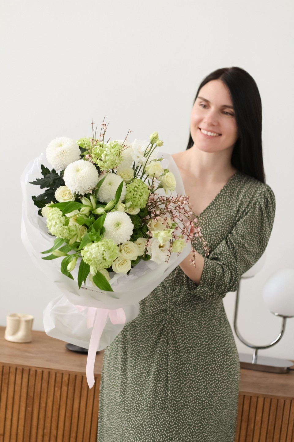 Букет с хризантемой Белые Ночи