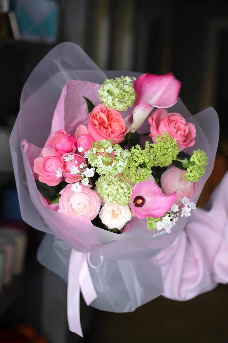 Букет с розовым ранункулюсом Вместо тысячи слов