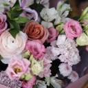 Букет с ранункулюсами Ожившая Легенда - с доставкой по Минску - миниатюра