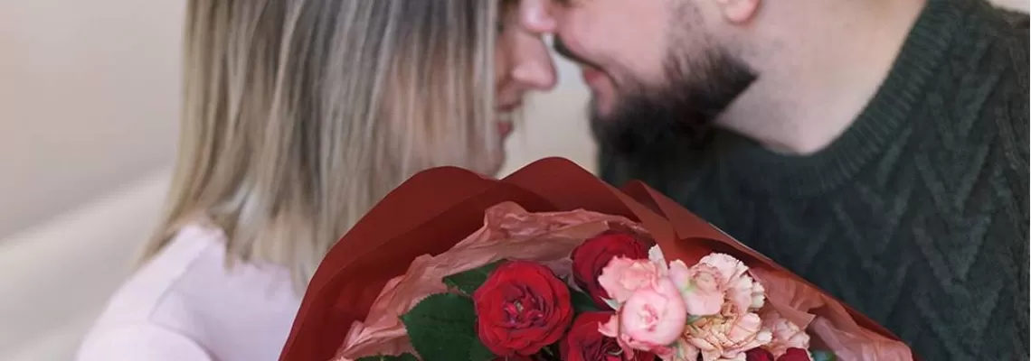 Какие цветы подарить девушке на 14 февраля