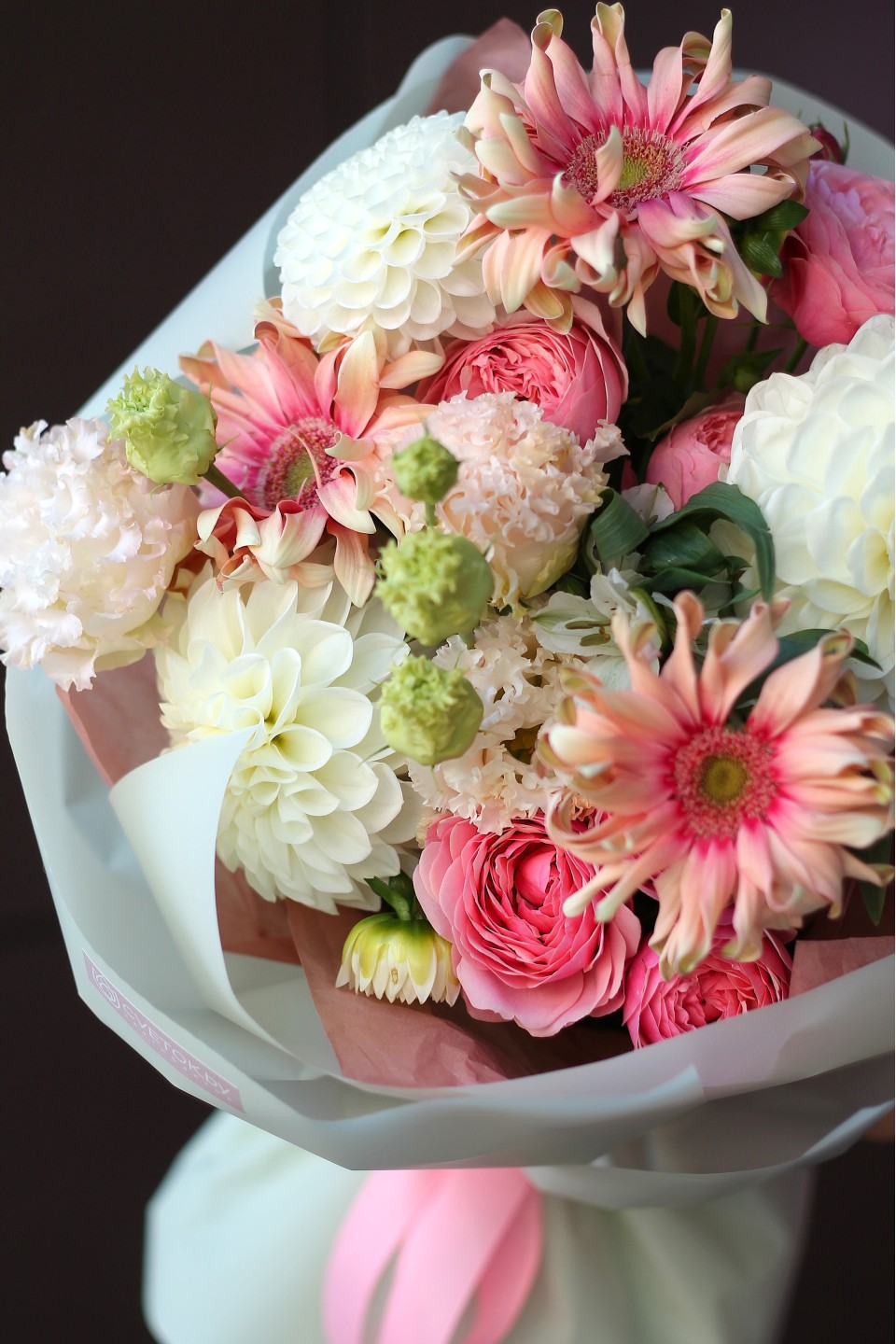 Букет Хрустальный личи - с добавлением зелени