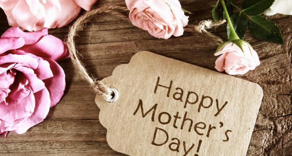 Поздравляем с Днем матери!