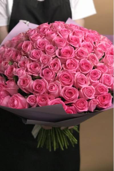 Букет из 101 розовой розы