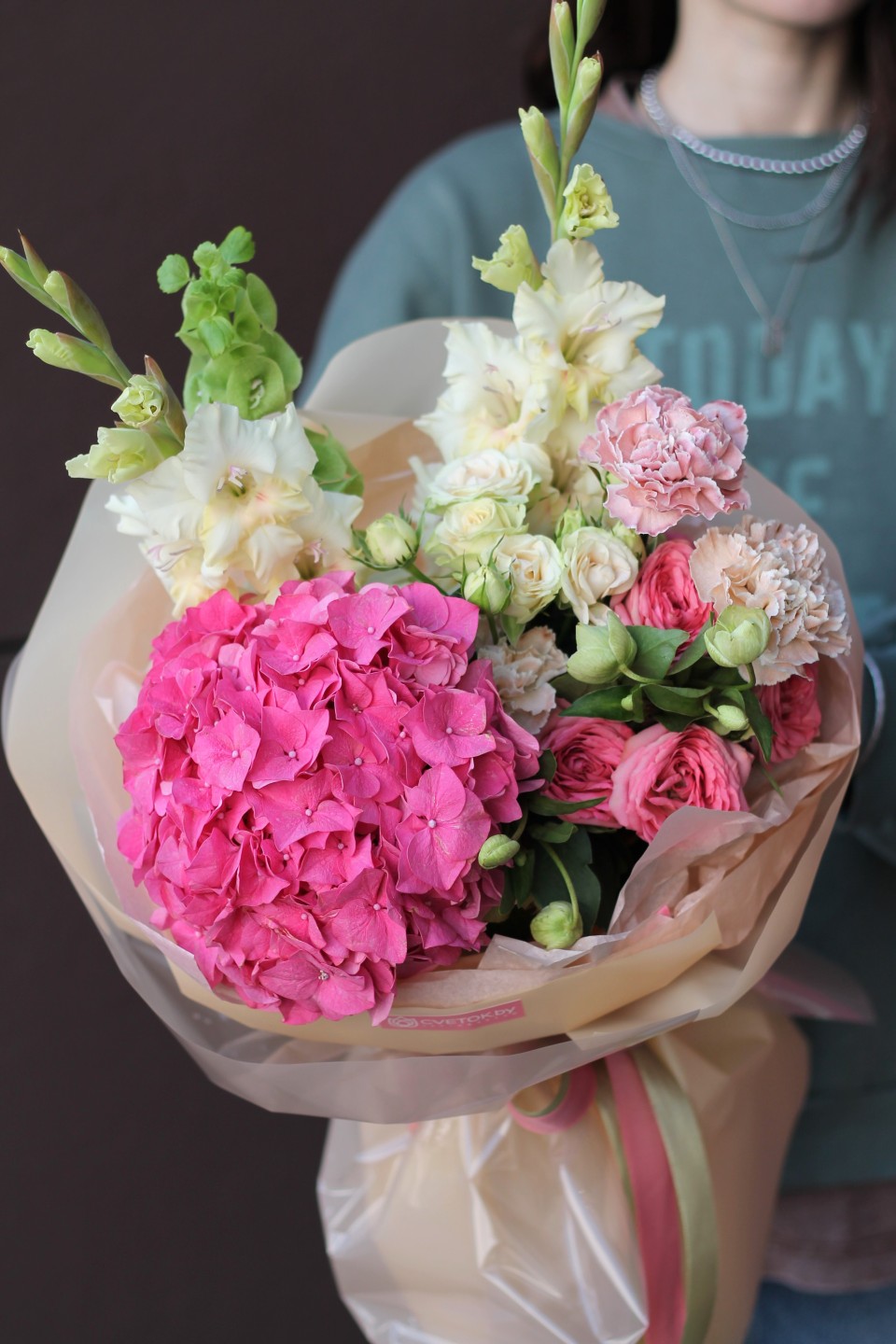 Букет Касание руки - с доставкой по Минску