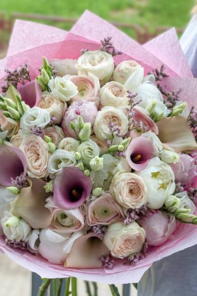 Букет с ранункулюсами "Летний ветерок"