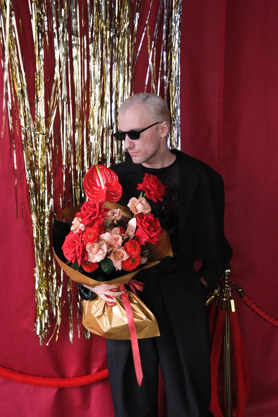 Букет Diva Lips - с добавлением зелени