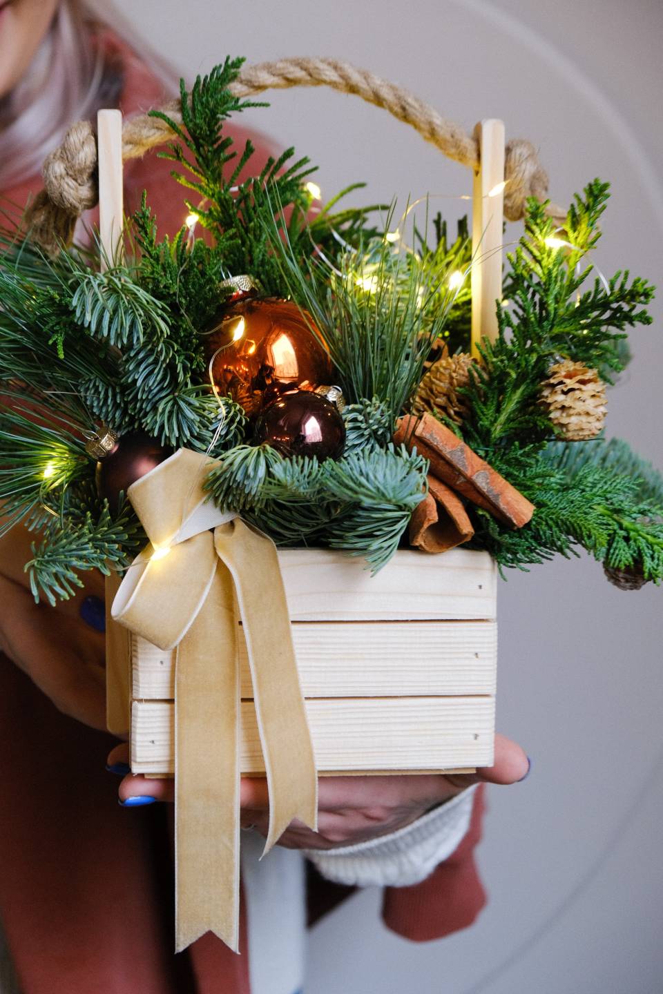 Композиция Новогодняя Искра - с доставкой по Минску