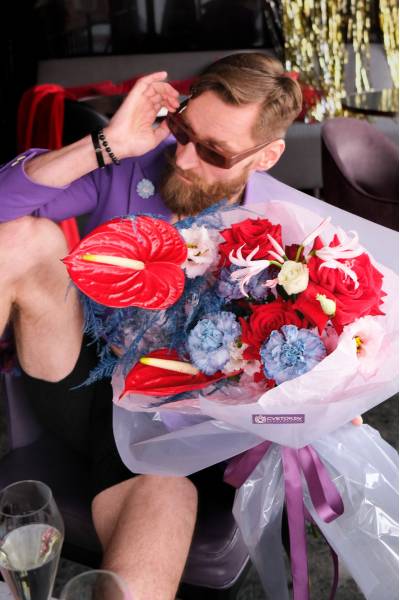 Букет "Яркий намёк"