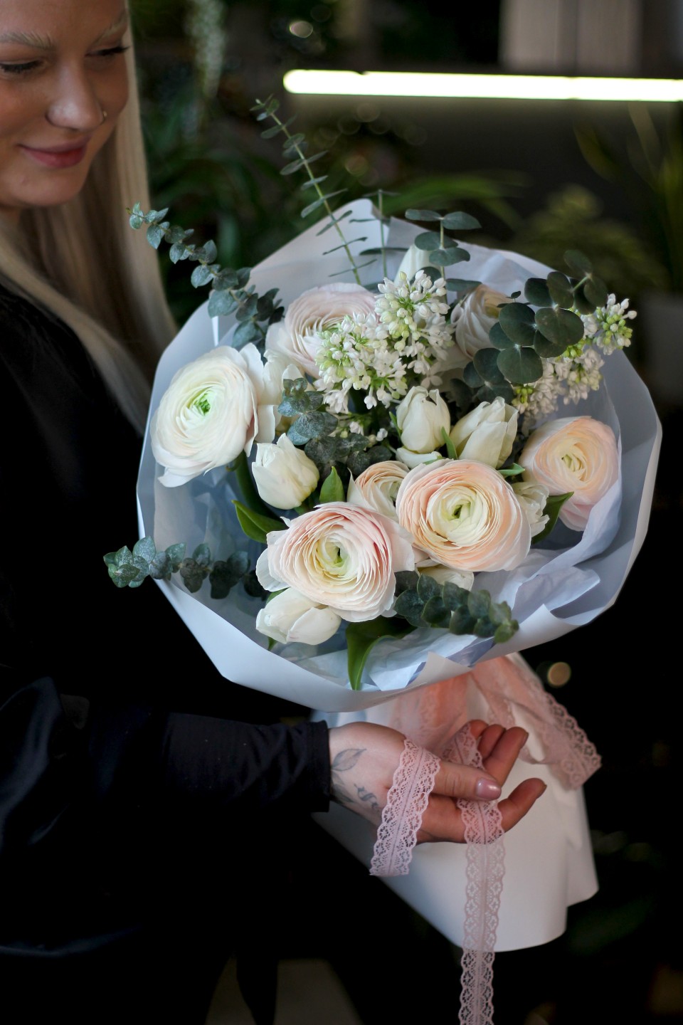 Букет Касание Тебя - с добавлением зелени