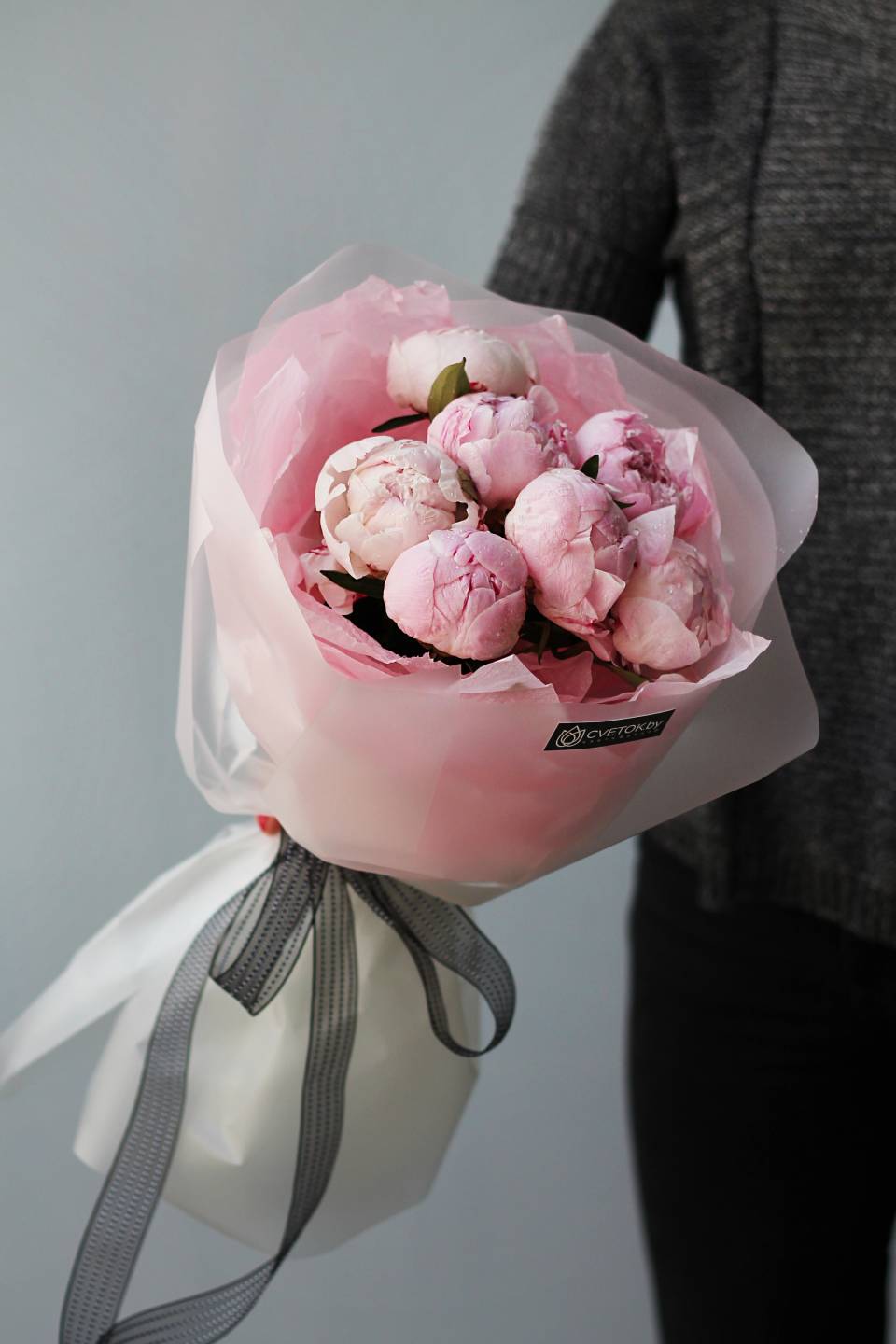 Букет Чудесный пион - с добавлением зелени