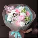 Букет Леди Весна - с добавлением зелени - миниатюра 