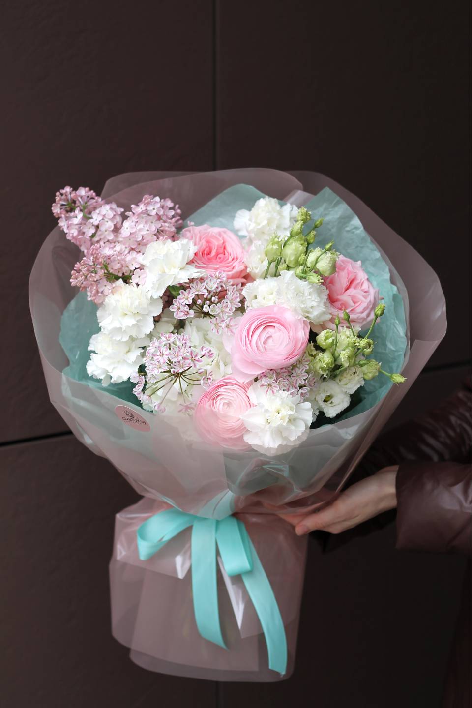 Букет Леди Весна - с добавлением зелени