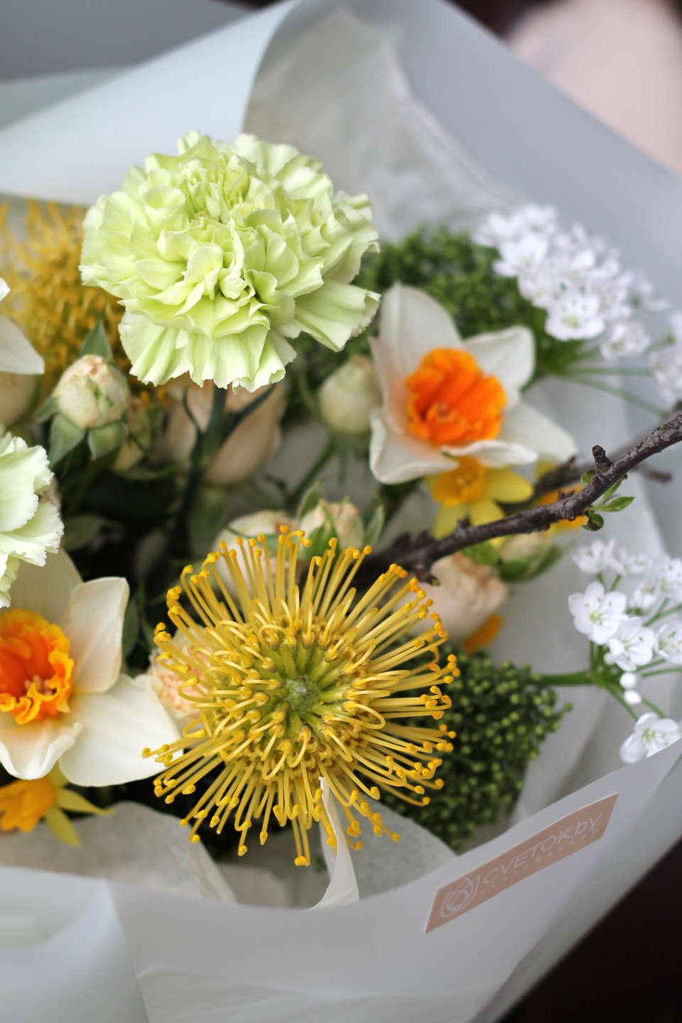 Букет Улыбка Солнца - с добавлением зелени