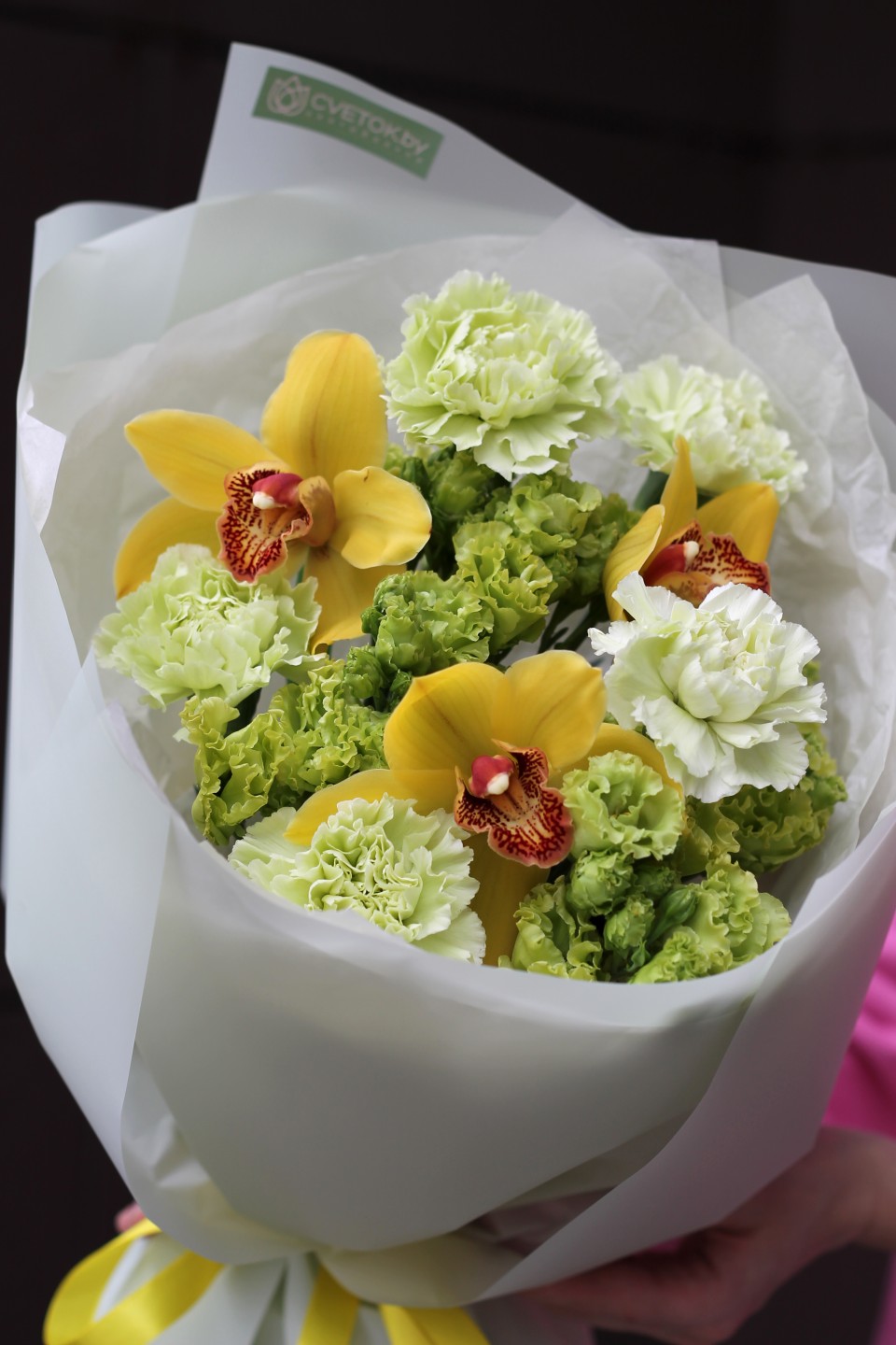 Букет Девика - с добавлением зелени