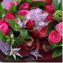 Букет Влечение - с добавлением зелени - миниатюра 